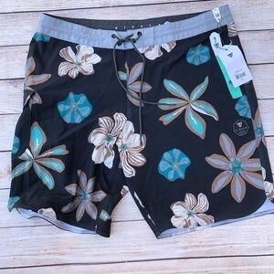 Vissla boardshorts Size 38